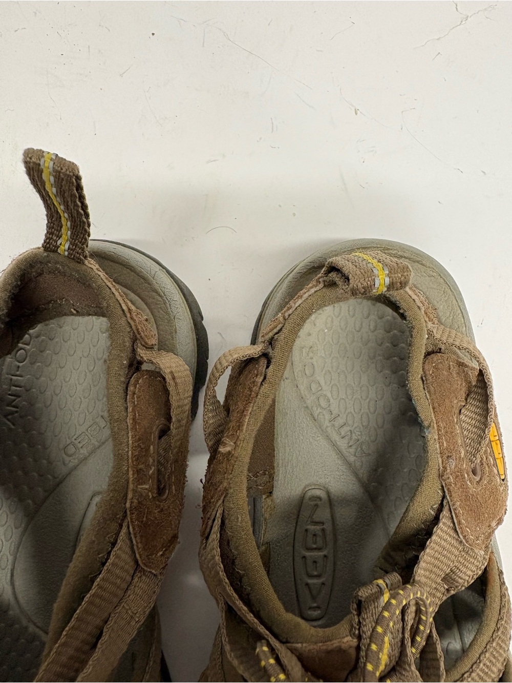 KEEN Womens Whisper Brown Outdoor Sport Sandals Rubber Toe Bungee Lace 7.5 - Picture 11 of 12